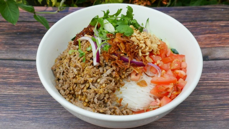 17. Spicy Lemongrass Beef Noodles (Pho Sate)