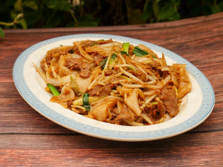 X1. House Special Chow Fun or Chow Mein