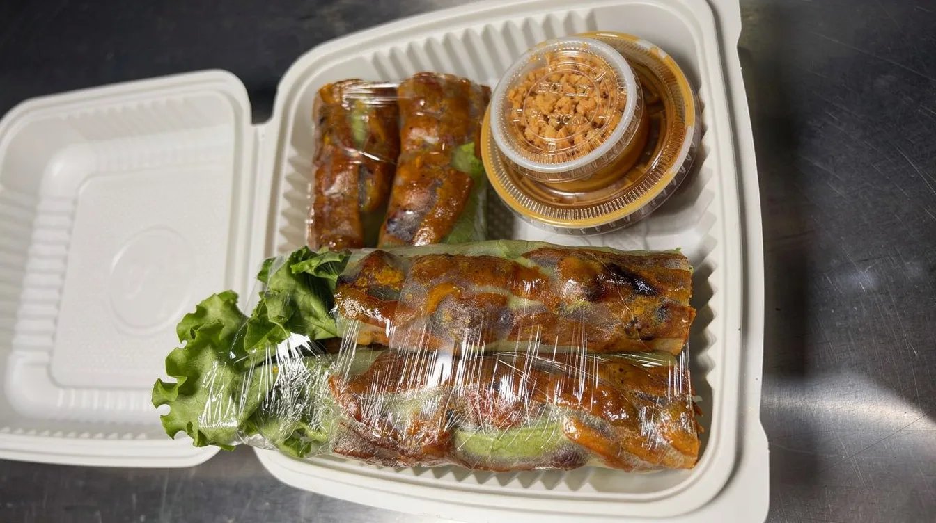 A4. Grilled Meat Spring Rolls (4 pcs)