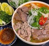 Bún bò đặc biệt full topping