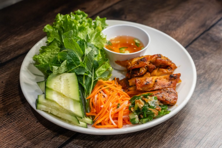 A7. Lettuce Wrap with Charbroiled Meat