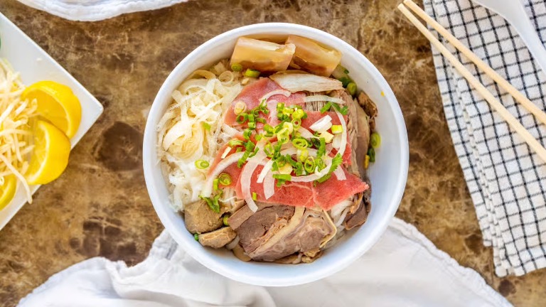 16. Pho Combination Special