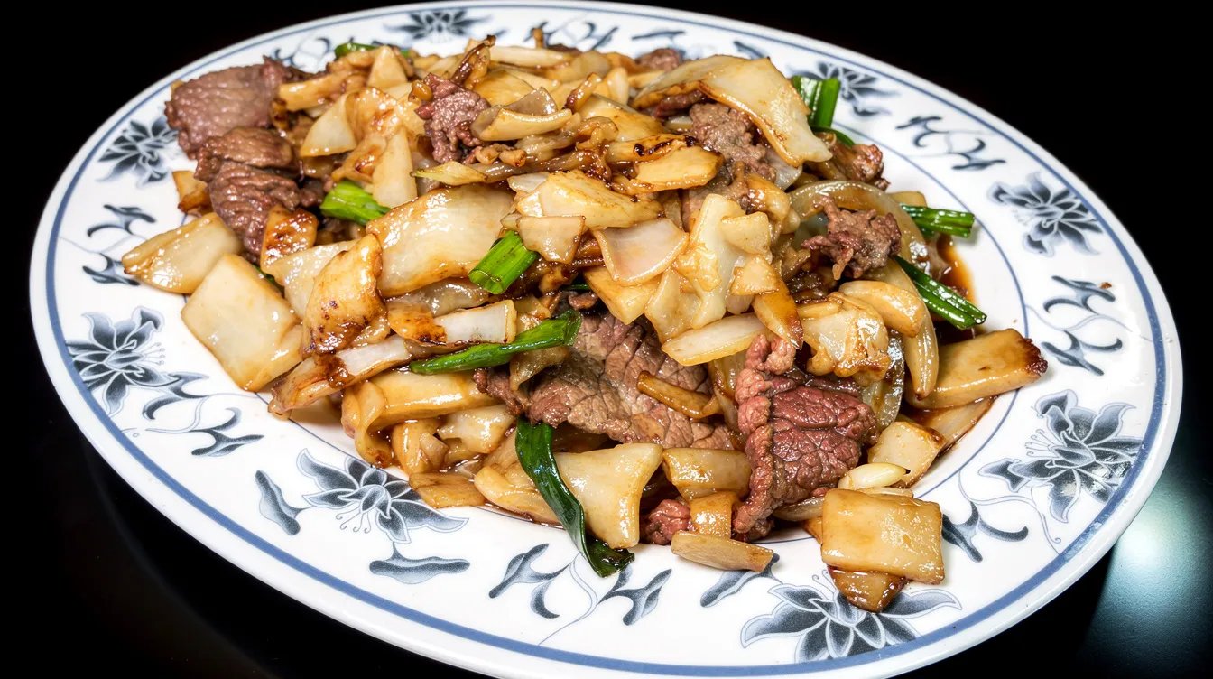 C6* Beef (Chow Fun Or Chow Mein)