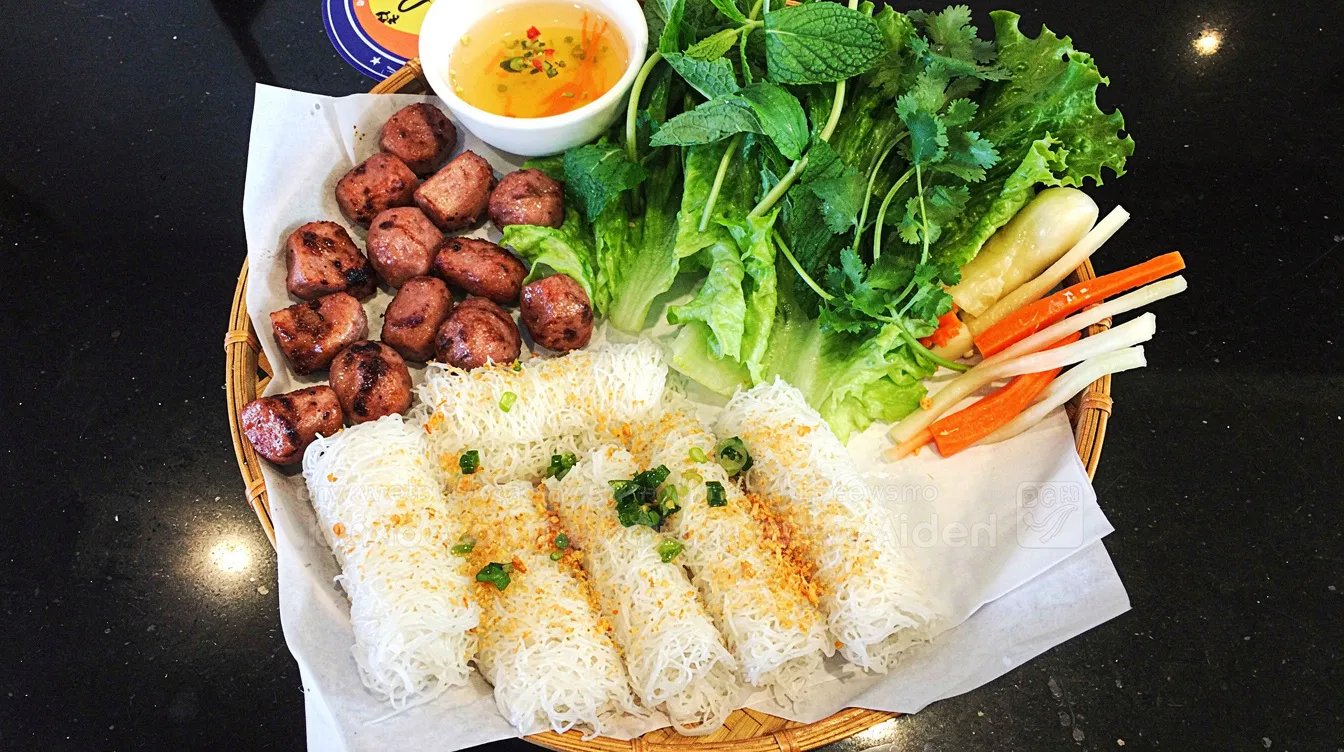 H1* Banh Hoi/Press Vermicelli W/ Viet. Sausage Balls